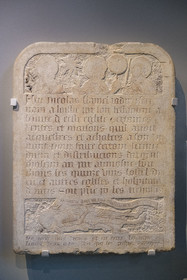 France, Paris (75), Musée de Cluny - Musée national du Moyen-Age, épitaphe de Nicolas Flamel (1418)