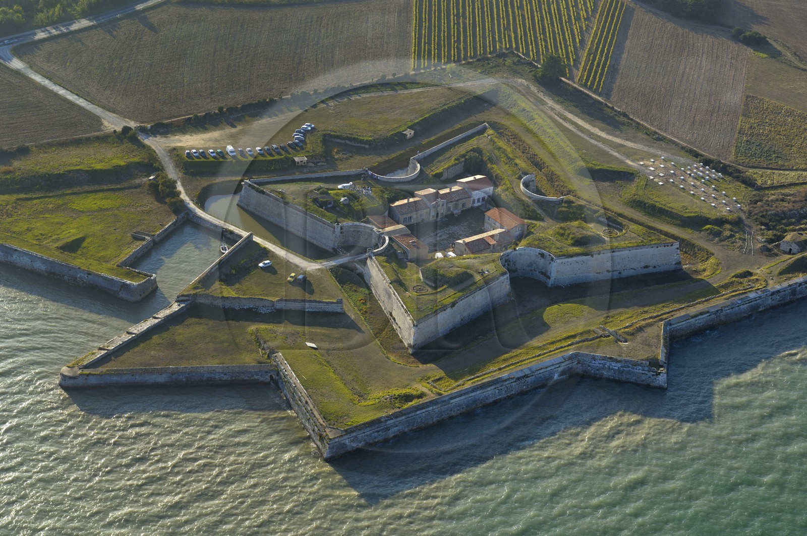 France, Charente-Maritime (17), ile de Ré, Fort de la Prée  au sud de La Flotte (vue aérienne)