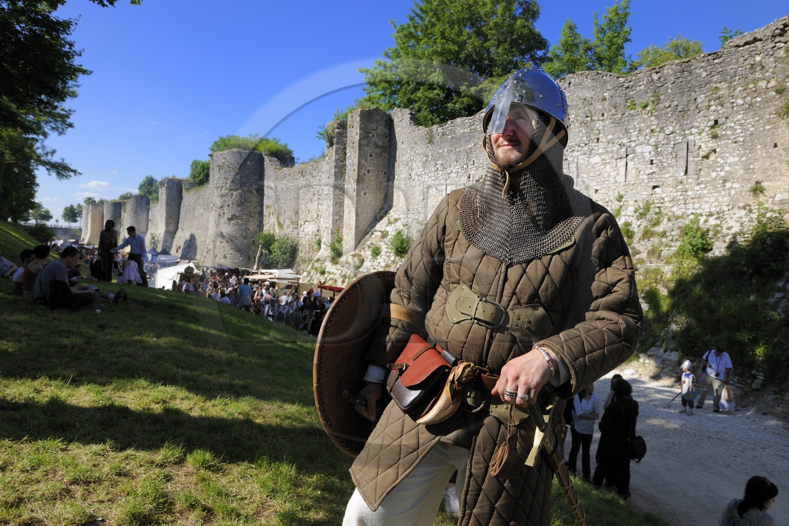 France, Seine et Marne (77), Les Médiévales de Provins, ville classée Patrimoine Mondial de l'UNESCO, les remparts vers la porte Saint Jean