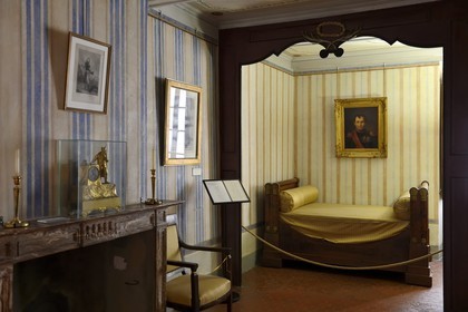 France, Corse-du-Sud (2A), Ajaccio, Musée de la Maison Bonaparte dans la maison natale de Napoléon Bonaparte, chambre dite à l'alcove où Napoleon aurait dormi à son retour de la campagne d'Egypte