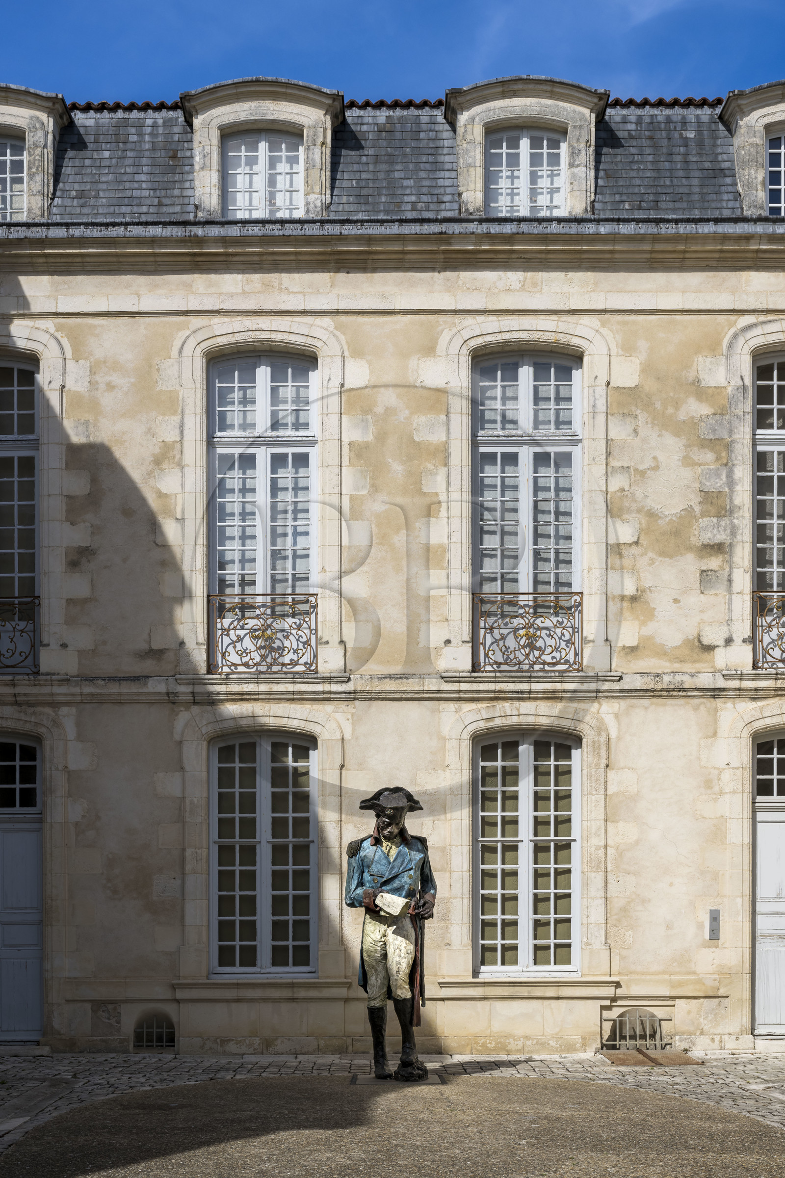 France, Charente-Maritime (17), La Rochelle, c dans l'Hotel Fleuriau, statue de Toussaint Louverture (2014) réalisé par l'artiste Ousmane Sow