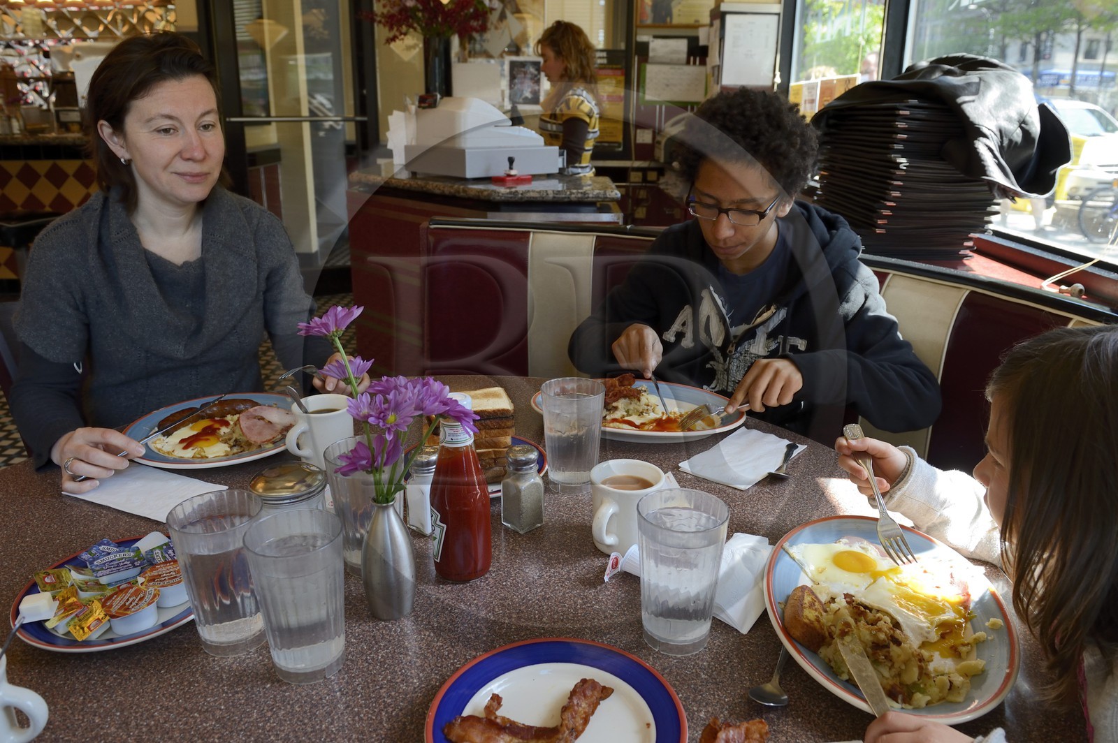 Etats-Unis, New York, Manhattan, Upper West Side, petit déjeuner dans un restaurant Diner sur Broadway