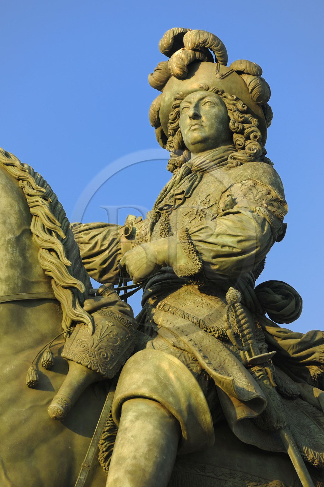 France, Yvelines (78), château de Versailles, classé Patrimoine Mondial de l'UNESCO, statue équestre de Louis XIV