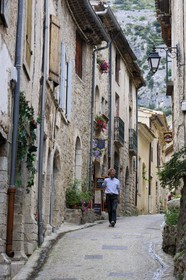 France, Hérault (34), village médiéval de Saint-Guilhem-le-Désert, labellisé Les Plus Beaux Villages de France