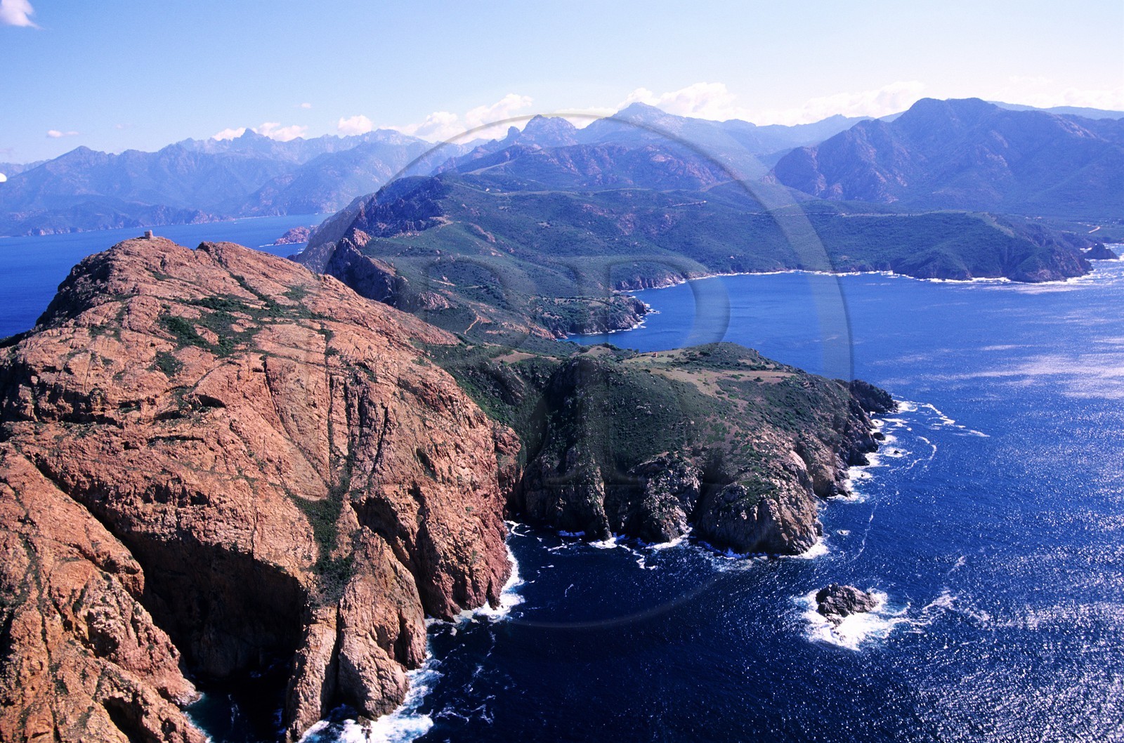 France, Corse-du-Sud (2A), Capo Rosso (vue aérienne)