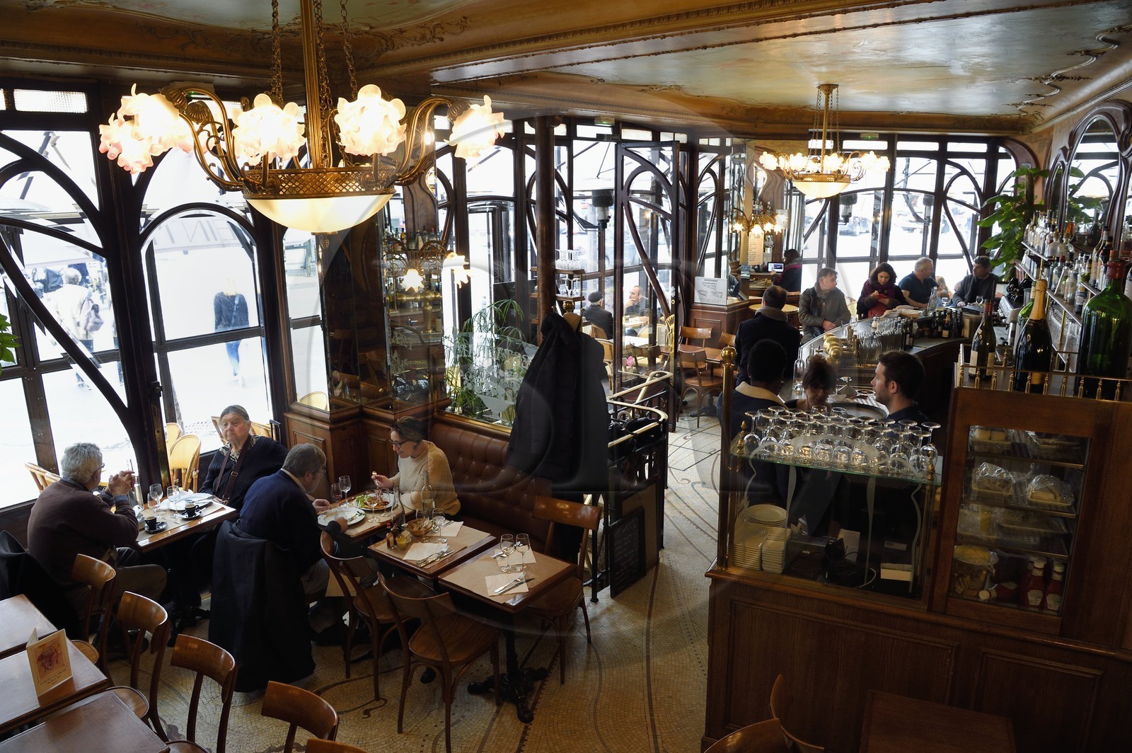 France, Paris, the Bistro du Peintre avenue Ledru-Rollin