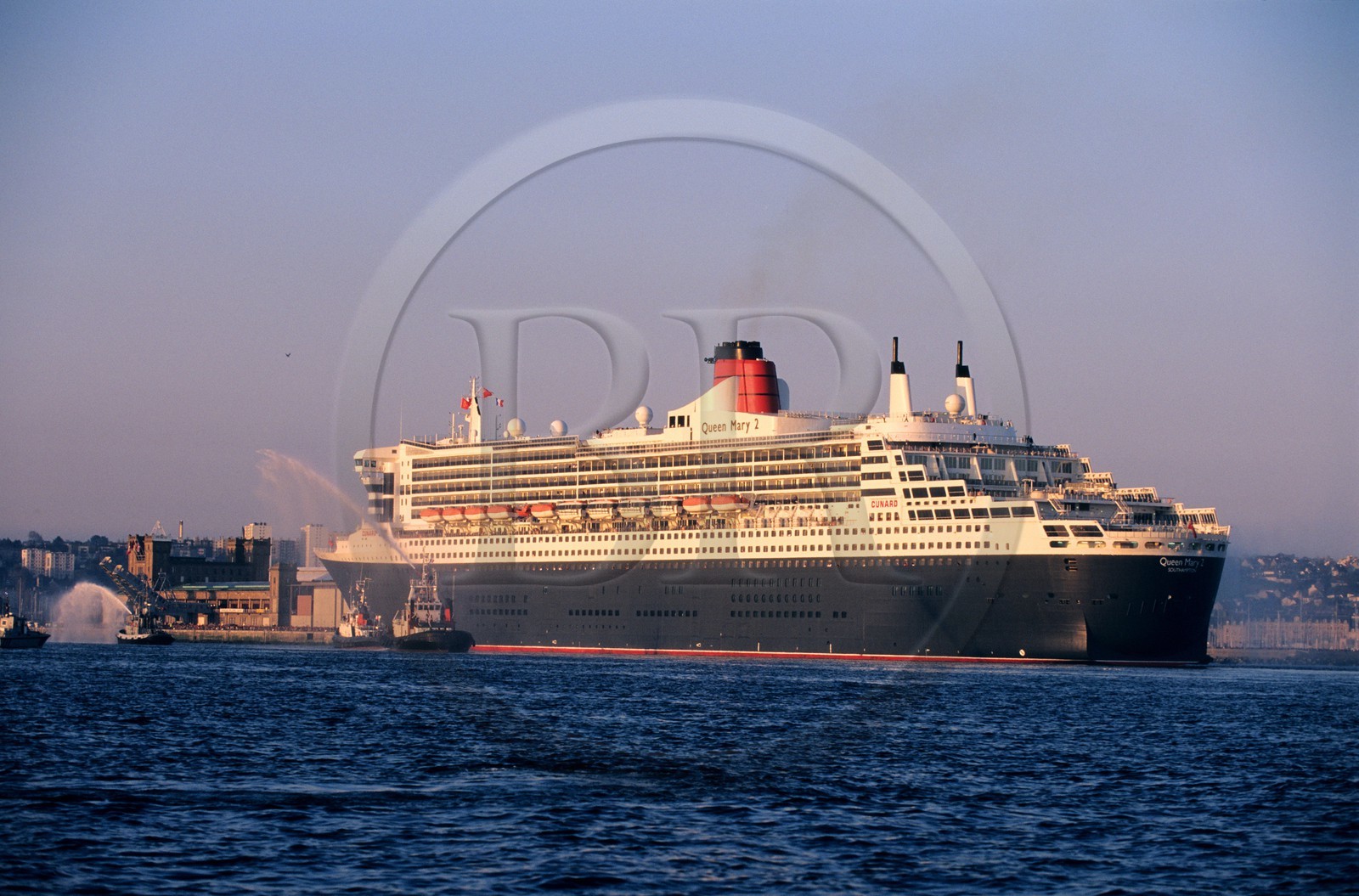 France, Manche, Cotentin, road of Cherbourg, arrival of the Queen Mary II at Cherbourg harbour