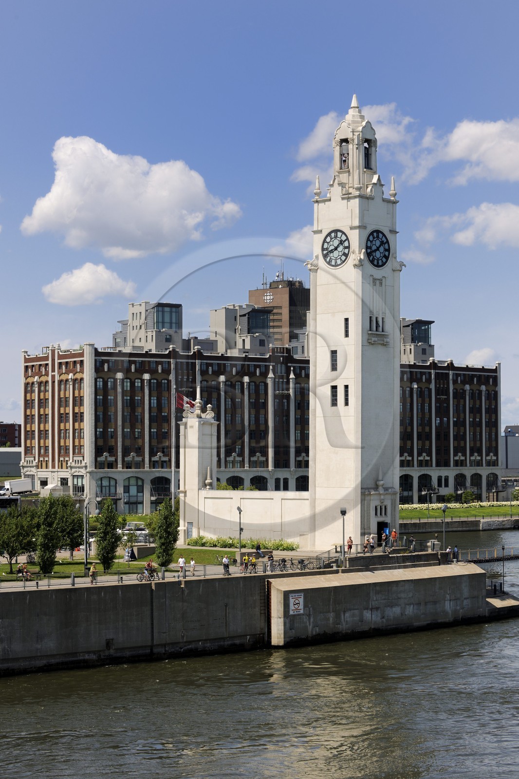 Canada, Quebec Province, Montreal, Vieux Montreal (Old Montreal District), Vieux-Port (old harbour), tour de l'Horloge (Clock tower) and Molson brasserie