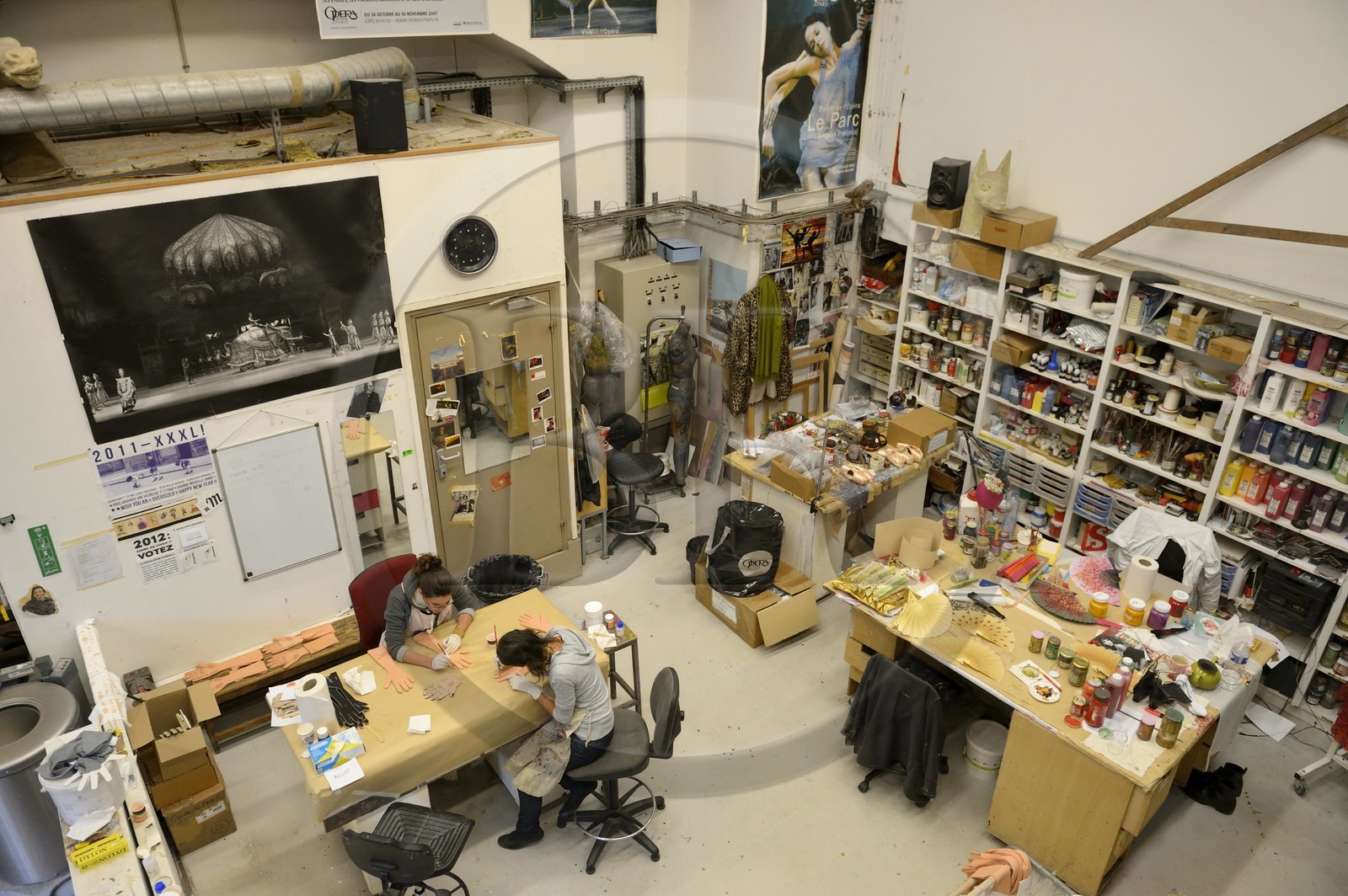 France, Paris (75), Opéra Garnier, les ateliers du costume, l'atelier décoration costume