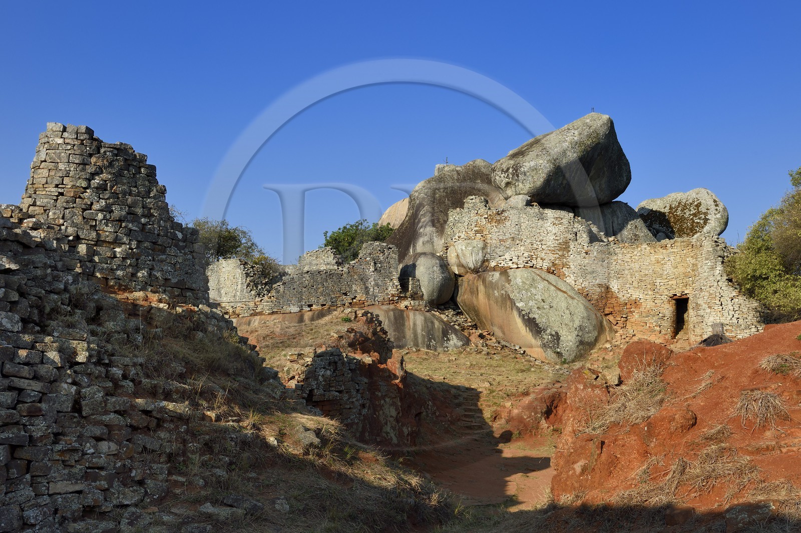 Zimbabwe, province de Masvingo, les ruines du site archéologique du Grand Zimbabwe, classé Patrimoine Mondial de l'UNESCO, Xème au XVème siècle, l'enclos oriental des Ruines de la colline (Hill Complex)