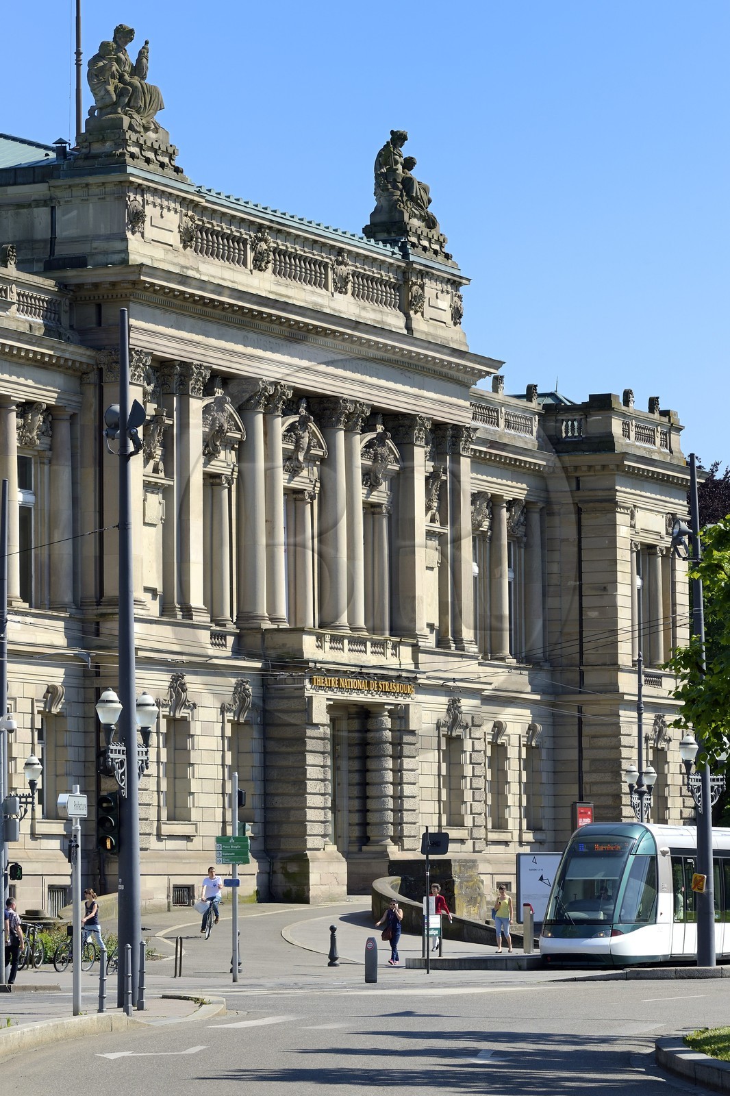France, Bas-Rhin (67), Strasbourg, quartier de la Neustadt datant de la periode allemande, le T.N.S. (Theatre National de Strasbourg) et ancien palais de la Diète d'Alsace-Lorraine place de la République
