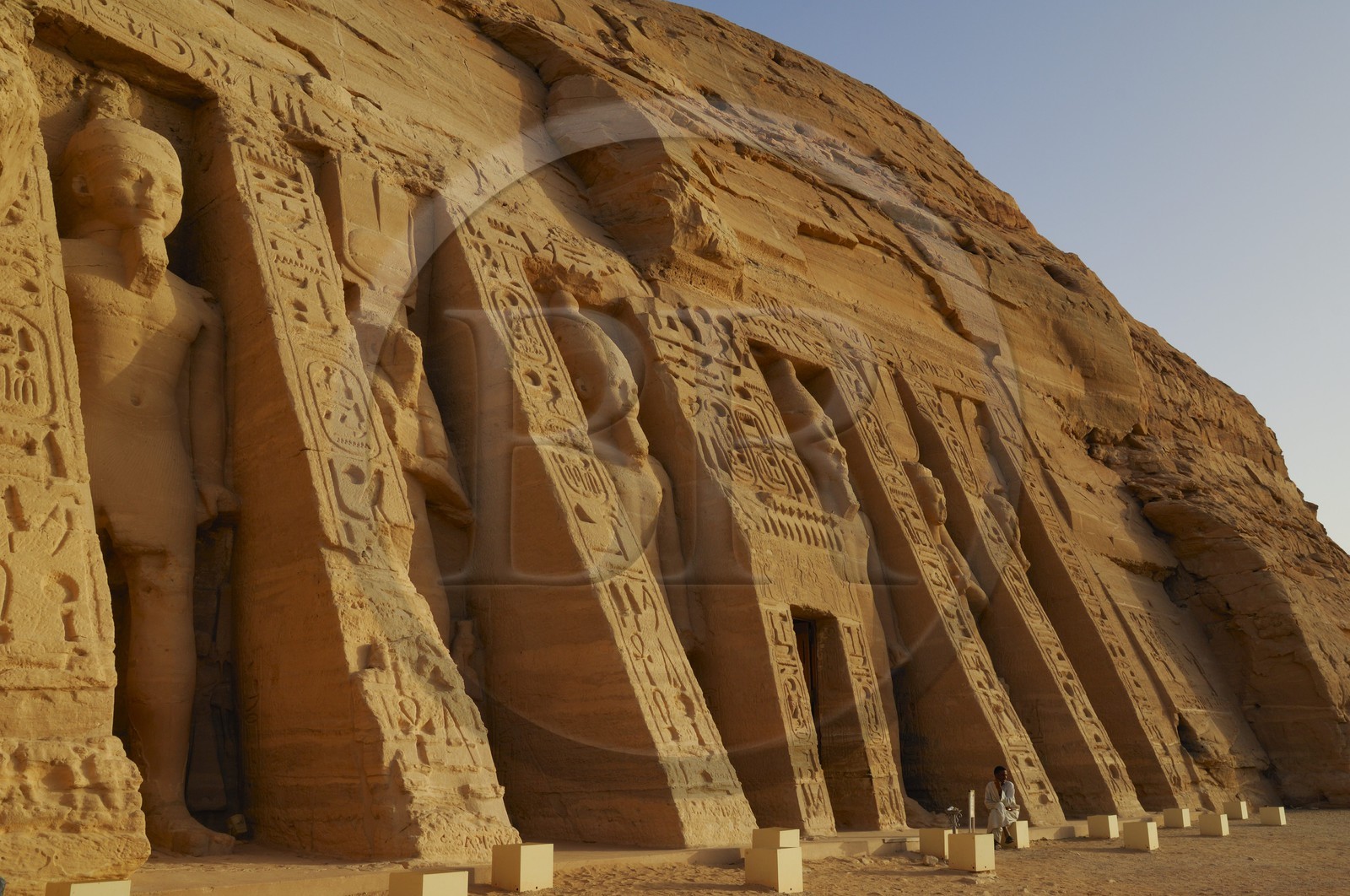 Egypte, Haute Egypte, Nubie, Abou Simbel, site classé Patrimoine Mondial de l' UNESCO, temple de Nefertari dédié à la déesse Hathor