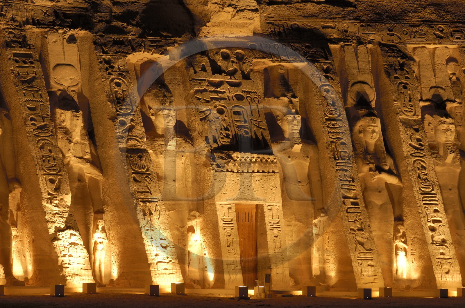 Egypte, Haute Egypte, Nubie, Abou Simbel, site classé Patrimoine Mondial de l' UNESCO, temple de Nefertari dédié à la déesse Hathor