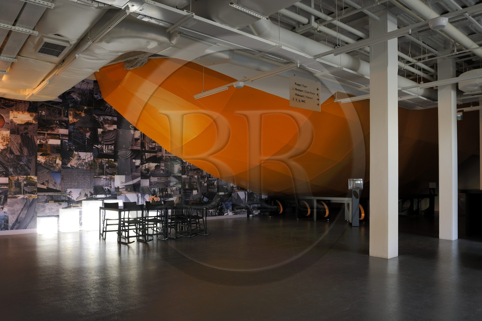 Turquie, Istanbul, Emirgan, le Sakıp Sabancı Museum (SSM), salle de concerts The Seed design by Nevzat Sayin, NSMH