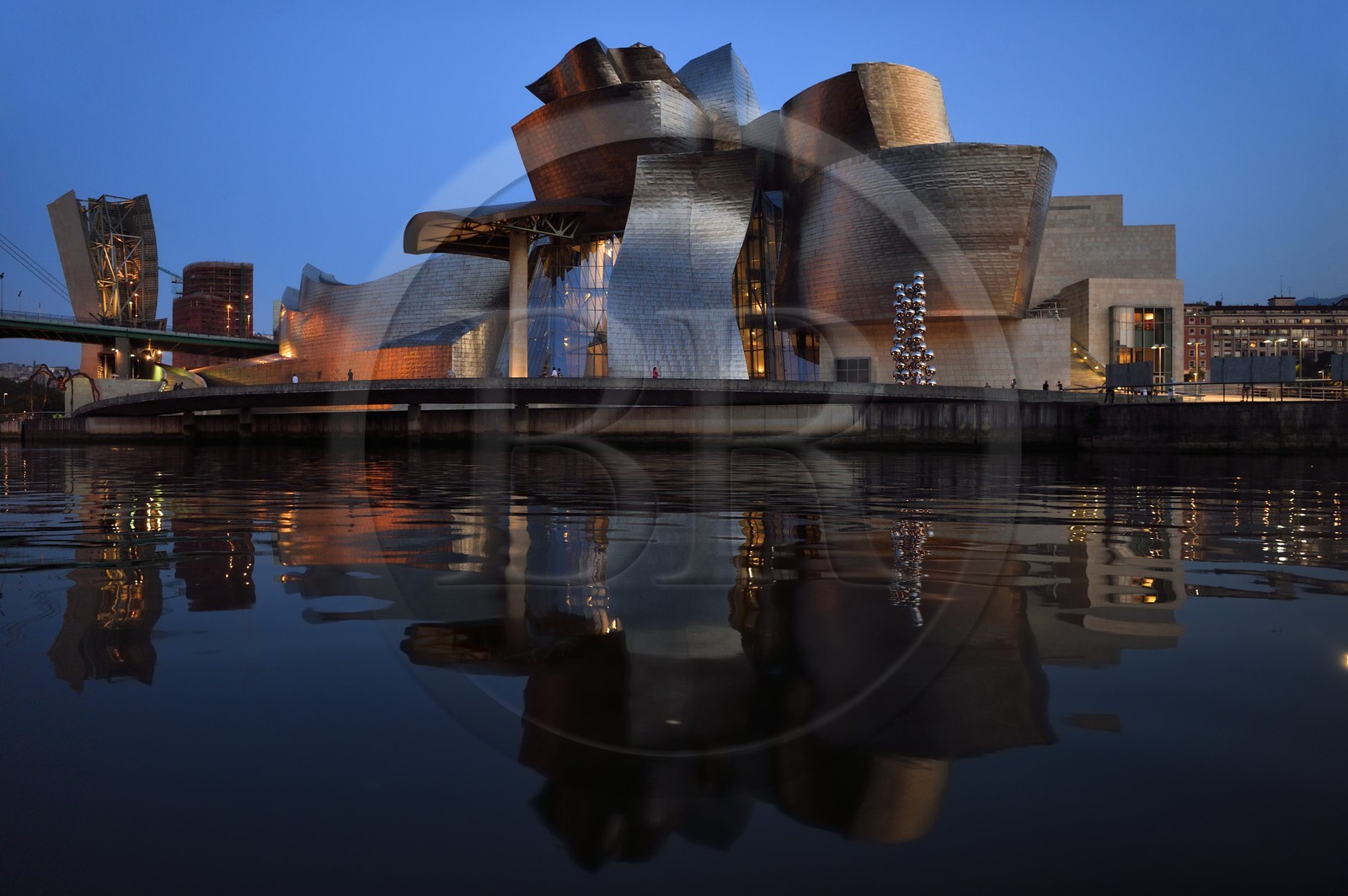 Espagne, Pays basque espagnol, Biscaye, Bilbao, le musée Guggenheim de l'architecte Frank Gehry
