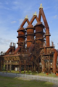 France, Moselle (57), Vallée de la Fensch, usine sidérurgique d'Uckange, Parc du Haut-fourneau U4, batiment de l'épuration des gaz