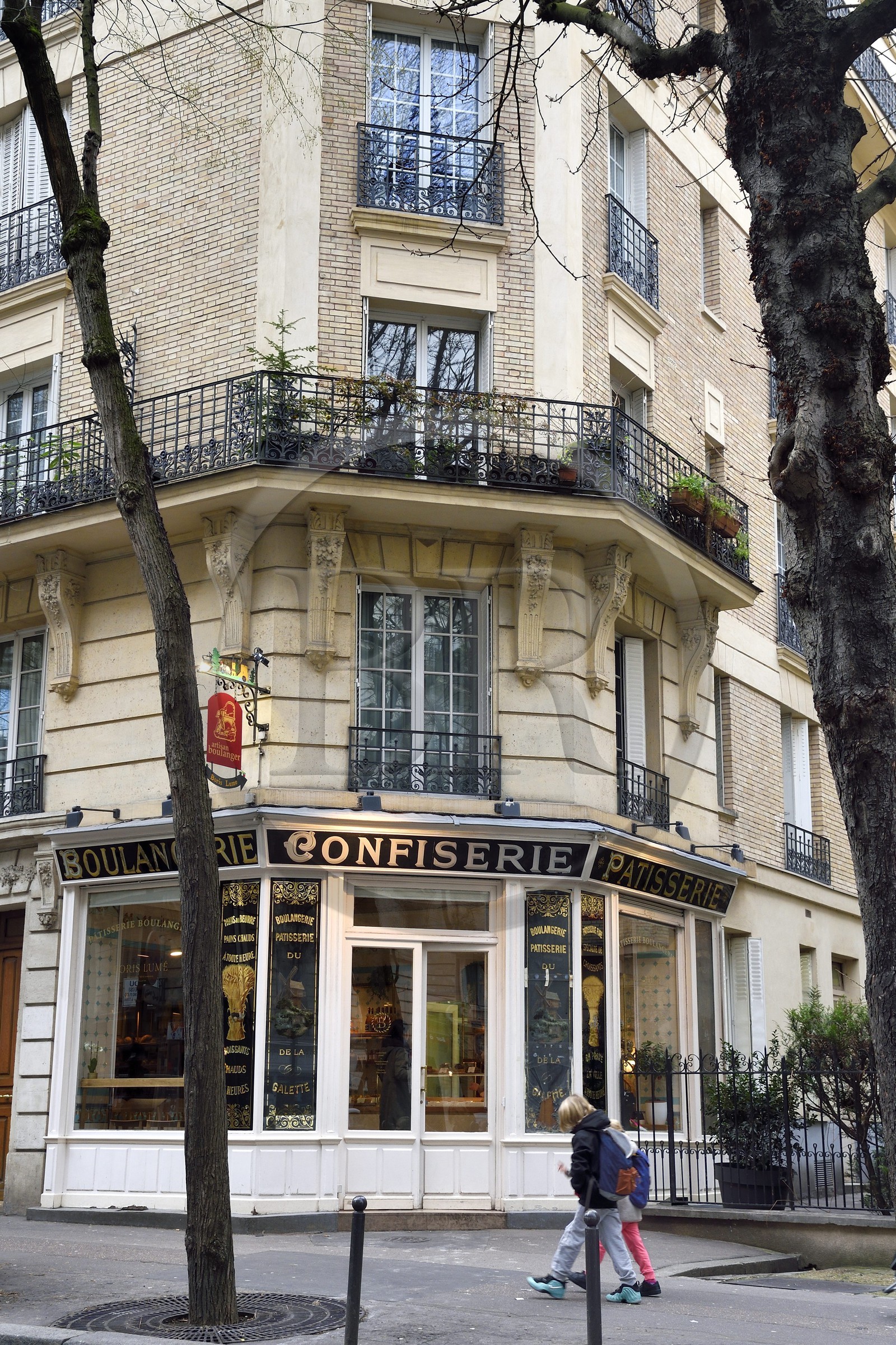 France, Paris, Pastry Bakery Boris Lume in rue Caulaincourt