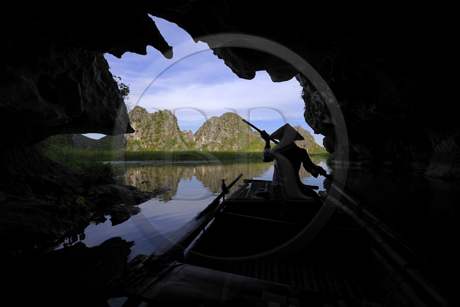 Vietnam, province de Ninh Binh, région surnommée la baie d'Halong terrestre, grotte de la réserve naturelle de Van Long