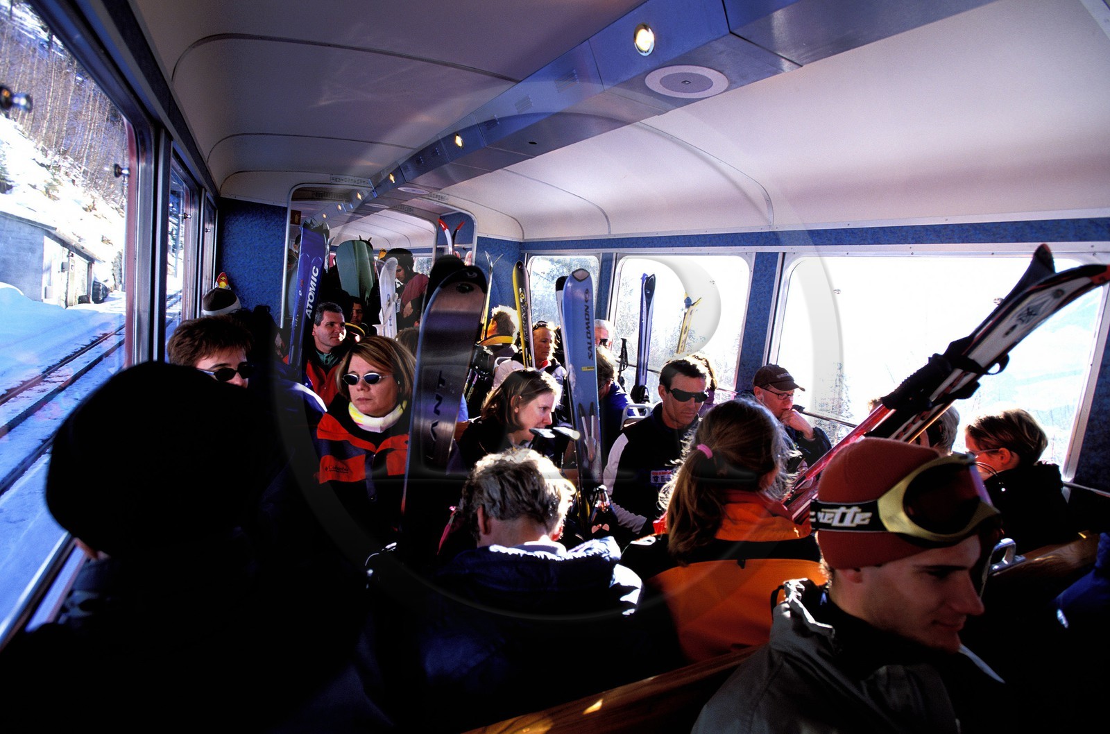France, Haute-Savoie (74), vallée de Chamonix, train a crémaillère menant à la Mer de glace dans la Vallée Blanche, Mont-Blanc, gare de Montenvers