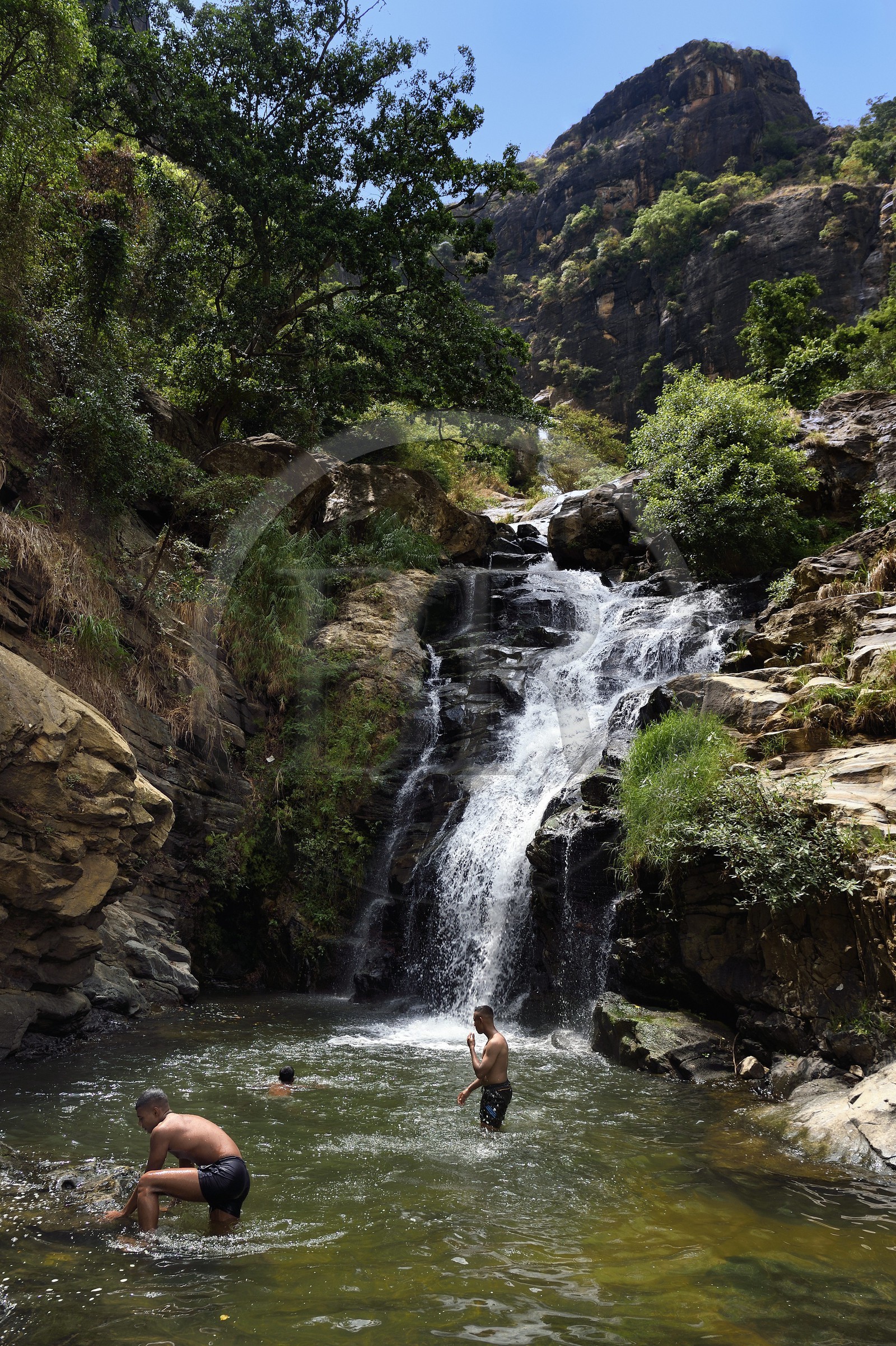 Sri Lanka, Province d'Uva, Ella, cascades de Ravana (Ravana Falls)