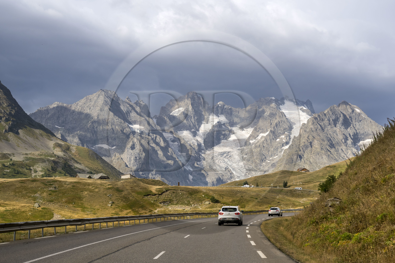 France, Hautes Alpes (05), Parc National des Ecrins, Le Monêtier les Bains, col du Lautaret (2057m), massif de la Meije en arrière plan