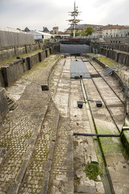France, Charente-Maritime (17), Rochefort, Centre International de la mer dans l'ancien Arsenal maritime de Rochefort, formes de radoub, bassins maçonnés servant à la fabrication et à la réparation des coques des vaisseaux