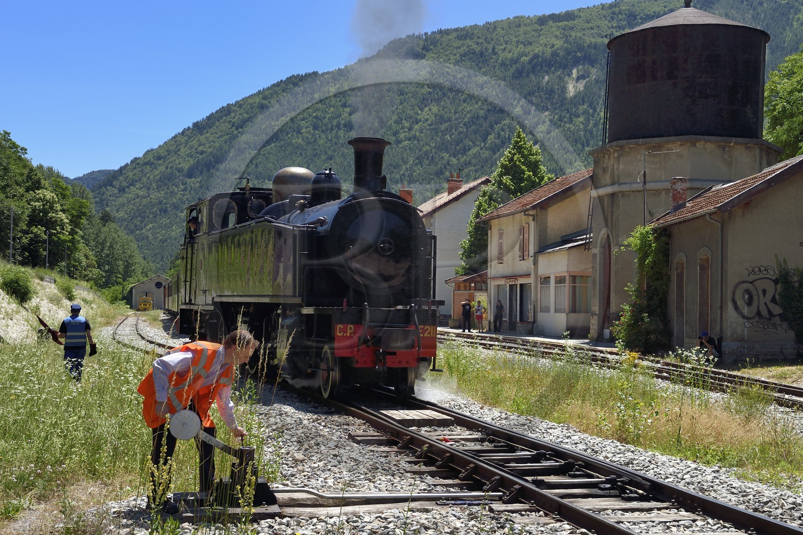 France, Alpes-de-Haute-Provence (04), Annot, le Train des Pignes en gare