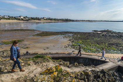 France, Ille-et-Vilaine (35), Côte d'Emeraude, Saint-Malo, plage à Le Pont
