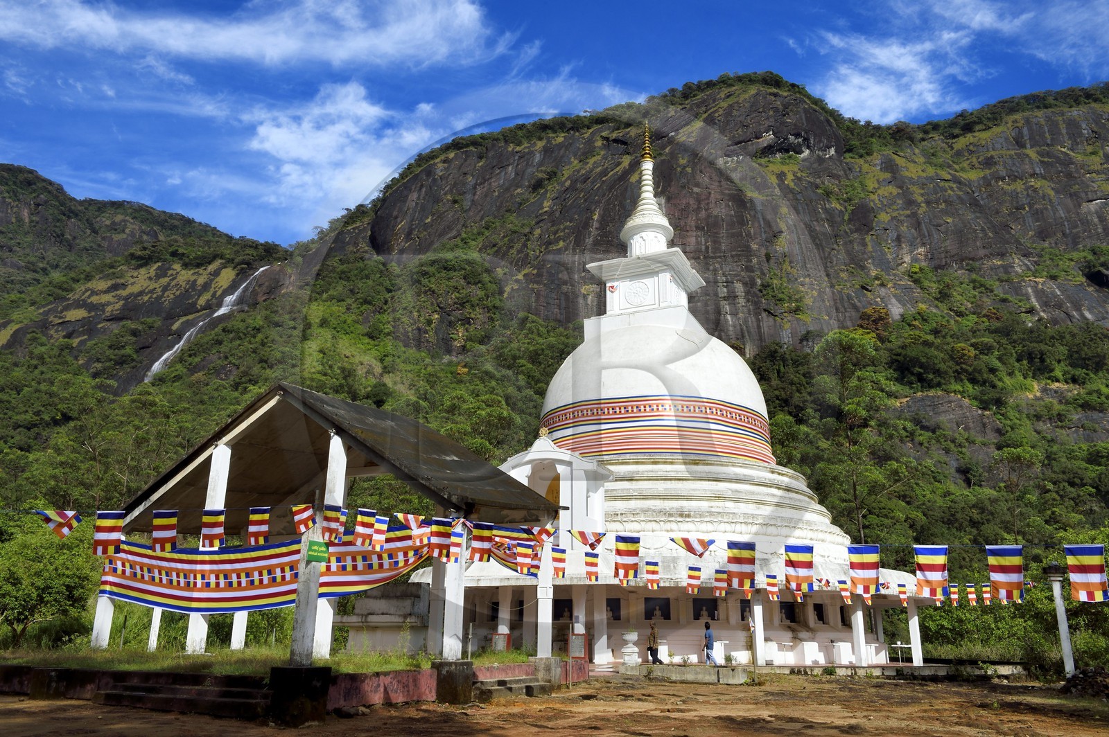 Sri Lanka, province du centre, Dalhousie, temple sur le chemin menant au Pic d'Adam (Adam's Peak)
