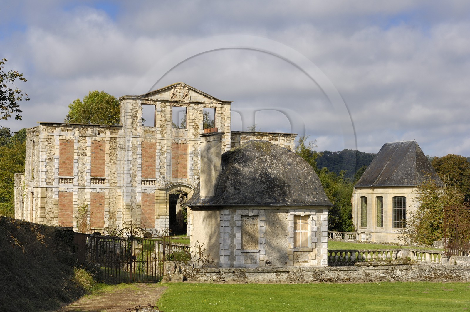 France, Calvados, Swiss Normandy, Thury Harcourt, ruins of the castle burned down in August 44 by the German army