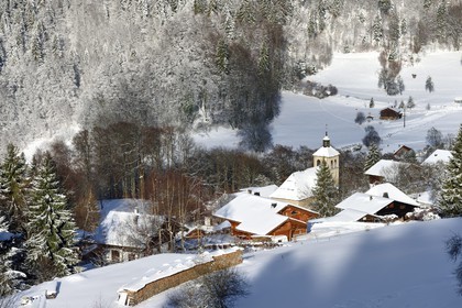 France, Haute-Savoie (74), station de ski Les Carroz d'Arâches, village d'Arâches-la-Frasse