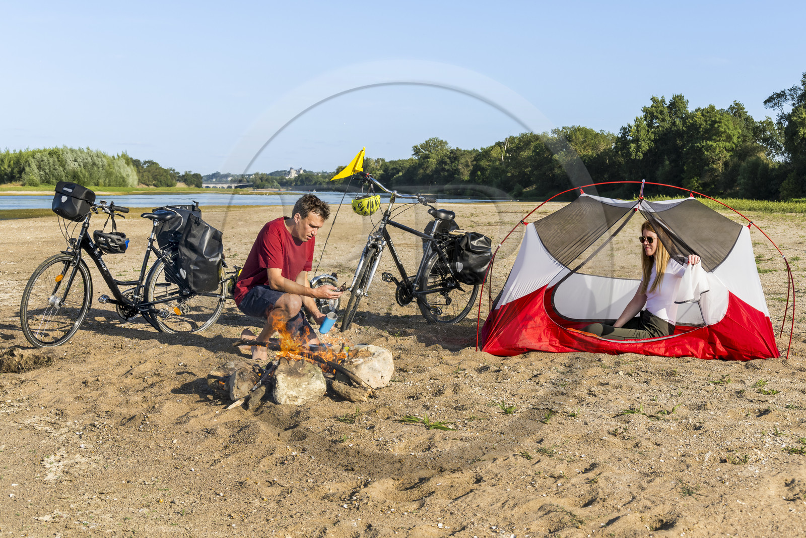 France, Maine-et-Loire, Loire valley listed as World Heritage by UNESCO, Saumur towards Saint-Hilaire, cycling along the banks of the Loire, setting up camp for the night on one of the sandbanks forming islands on the Loire