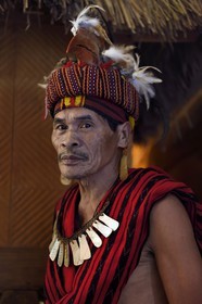 Philippines, Ifugao province, Banaue town, member of the Ifugao tribe in traditional costume