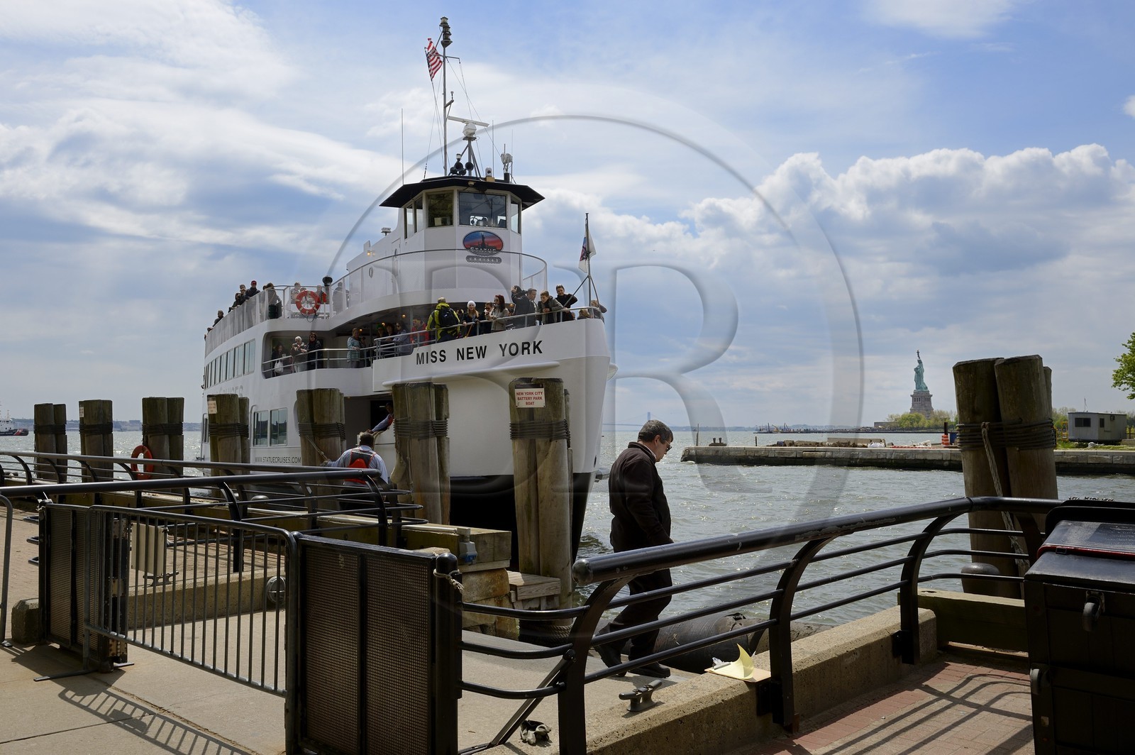 Etats-Unis, New York, Ellis Island, statue de la Liberté sur Liberty Island, classée Patrinoine Mondial de l'UNESCO