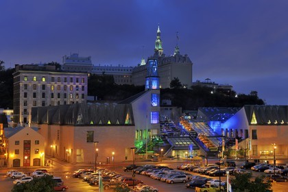 Canada, province de Québec, ville de Québec, Vieux-Québec classé Patrimoine Mondial de l' UNESCO, le musée de la Civilisation dominé par le Séminaire