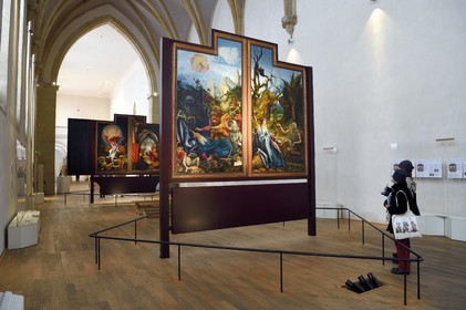 France, Haut-Rhin (68), Colmar, le musée Unterlinden, le retable d'Issenheim attribué à Grünewald, panneaux de la Tentation de Saint Antoine et de la visite de Saint Antoine à Saint Paul