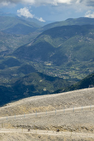 France, Vaucluse (84), Parc Naturel Régional du Mont Ventoux, Bedoin, ascension à vélo du Mont Ventoux par la route D974 sur le versant sud vers le sommet