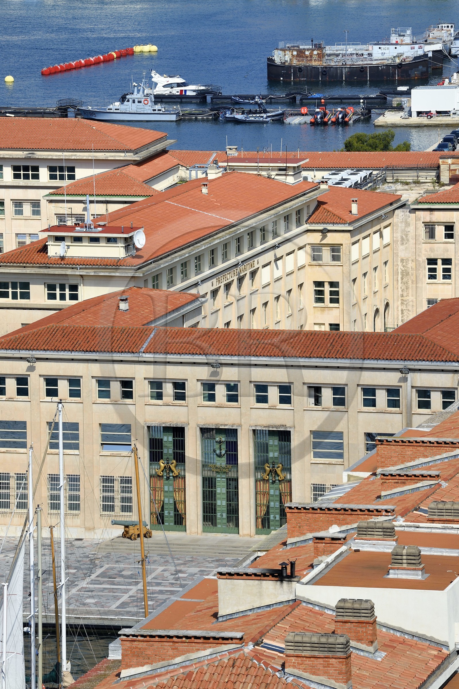 France, Var (83), Toulon, la base navale (Arsenal) au bout du quai Cronstadt, la préfecture maritime de la Méditerranée