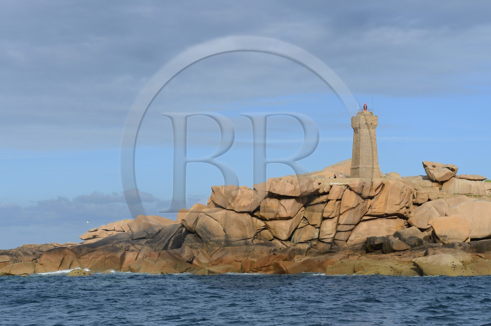 France, Cotes-d'Armor, Cote de Granit Rose (the Pink Granite coast), Perros Guirec, Ploumanach, Pointe de Squewel and Mean Ruz Lighthouse