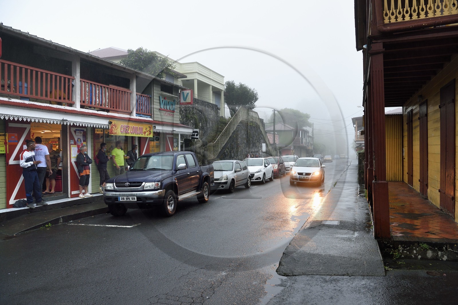 France, Ile de la Reunion, Cirque de Salazie, classé Patrimoine Mondial de l'UNESCO, Hell-Bourg, labellisé les Plus Beaux Villages de France, la rue principale rue du Général De Gaulle