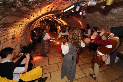 France, Paris, the Saint-Sabin cellars, medieval tavern, La Carite de Guingamor, music band of medieval and Renaissance music to dance