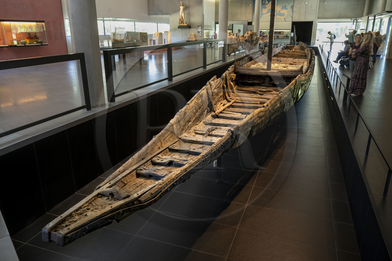 France, Bouches-du-Rhône (13), Arles, musée départemental Arles antique, chaland appelé Arles-Rhône 3 datant Ier siècle et découvert en 2004 dans le Rhone à Arles