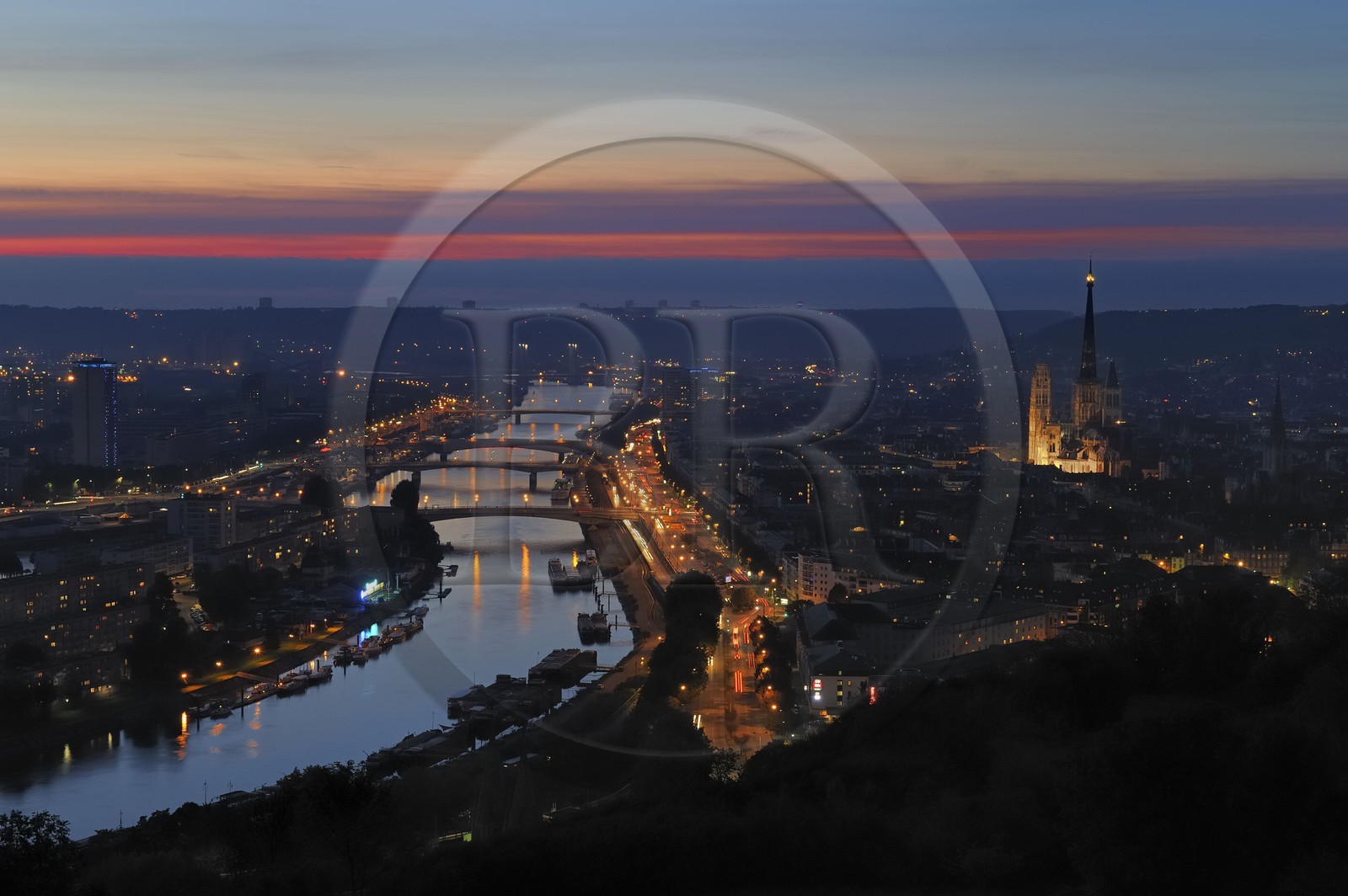 France, Seine-Maritime (76), Rouen, panorama sur la Seine et le centre ville