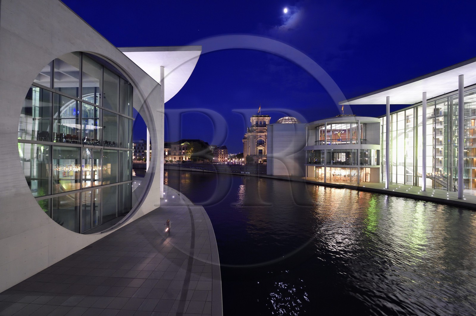 Germany, Berlin, Bundestag, the Paul-Lobe Haus right and the Marie Elisabeth Luders Haus left by architect Stephan Braunfels on Spree River banks, buildings in the new parliamentary complex