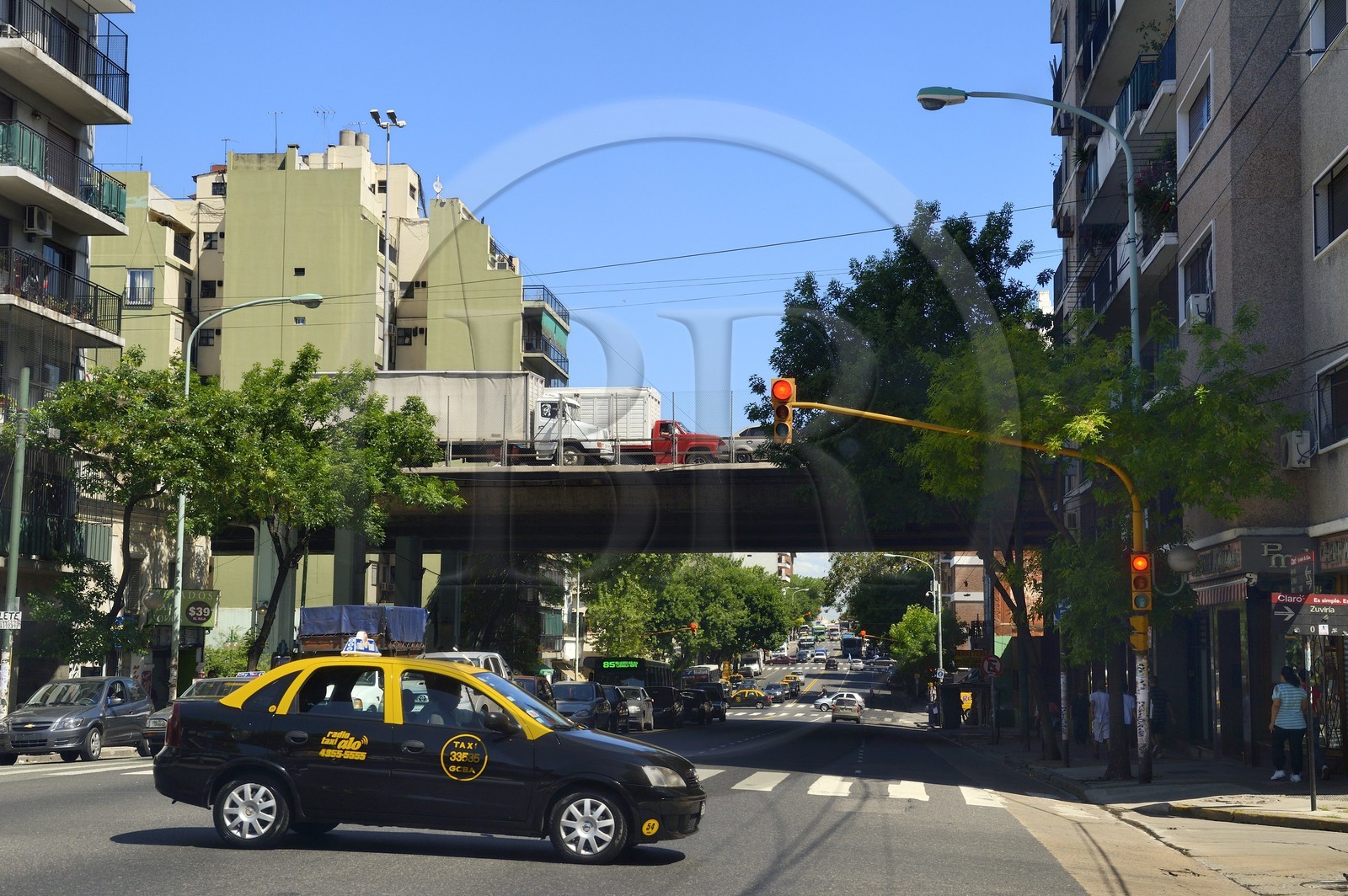 Argentina, Buenos Aires, 25 de Mayo highway above the avenida la Plata