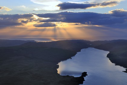 Royaume-Uni, Ecosse, Highland, Hébrides intérieures, Ile de Mull, le Loch Frisa et Quinish Point sur la côte Nord (vue aérienne)