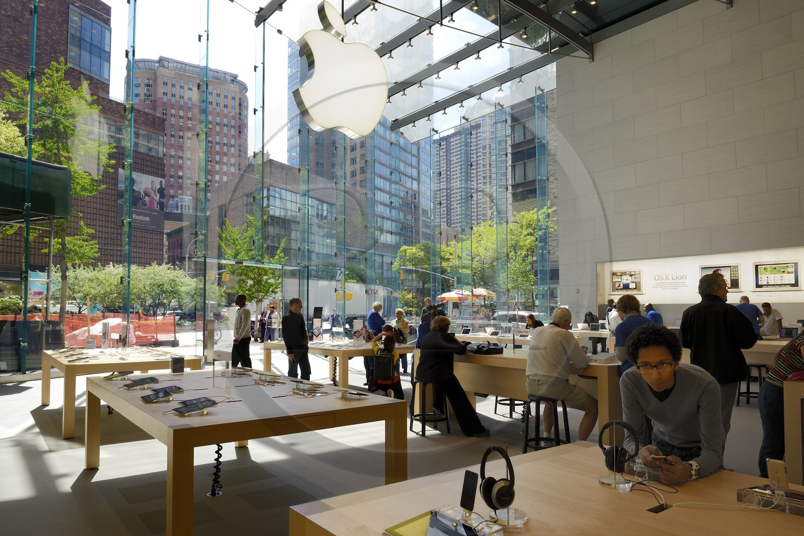 Etats-Unis, New York, Manhattan, Apple Store sur Broadway