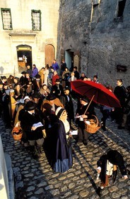 France, Bouches-du-Rhône (13), Les Baux-de-Provence, labellisé Les Plus Beaux Villages de France, fêtes de Noël, l' aubade en costume traditionnel