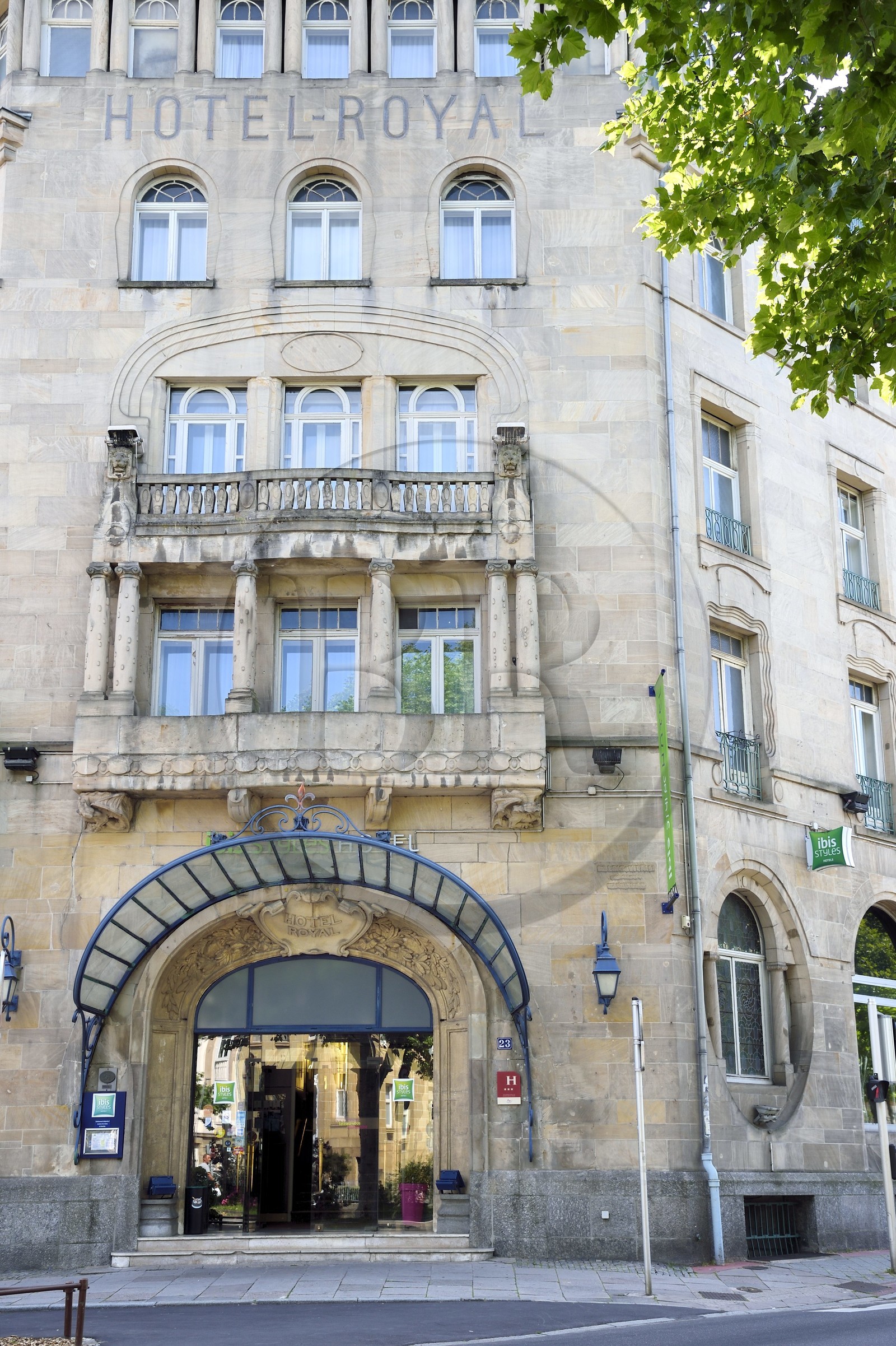 France, Moselle (57), Metz, quartier impérial, avenue Foch, l'ancien Hotel Royal de l'architecte Herman Billing mêle les éléments de style néo-roman et Jugendstil (aujourd'hui Ibis Style)