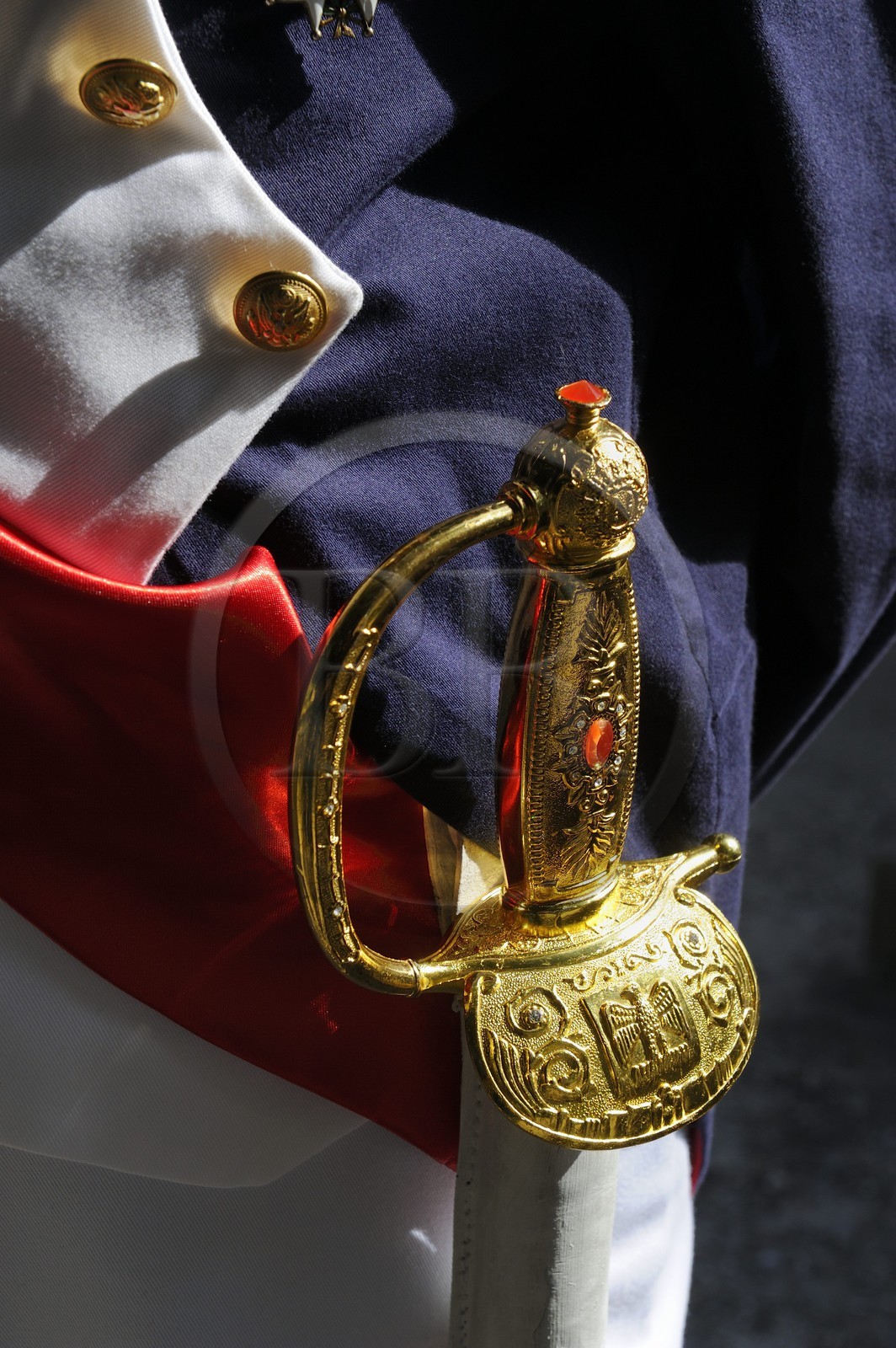 Italie, Toscane, l’Ile d’Elbe, Portoferraio, l'épée de l'acteur qui joue Napoleon 1er